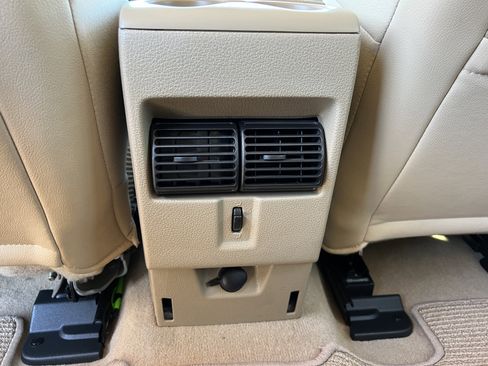 Used 2008 Mercury Mountaineer Base image 31