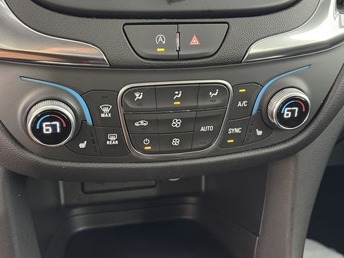 Used 2024 Chevrolet Equinox LT AWD/4WD image 21