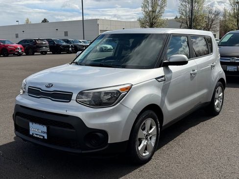 Used 2018 Kia Soul FWD image 4