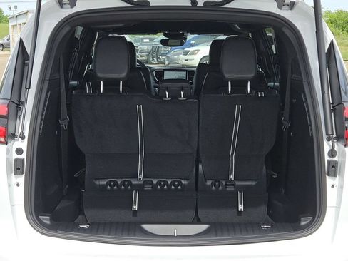 New 2026 Chrysler Pacifica Select FWD image 6