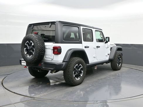 Used 2025 Jeep Wrangler Unlimited Rubicon image 11