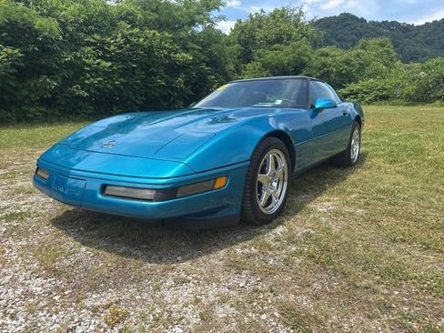 Used 1992 Chevrolet Corvette Coupe RWD image 4