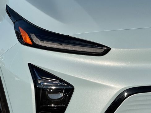 Used 2023 Chevrolet Bolt EUV Premier image 42