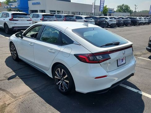 Used 2024 Honda Civic EX-L image 4