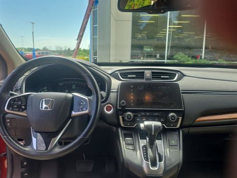 Used 2017 Honda CR-V Touring image 4