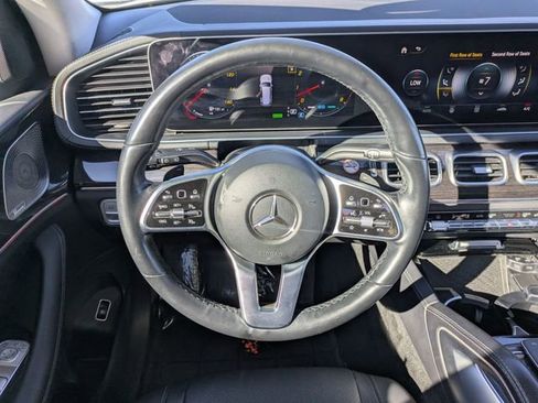 Used 2023 Mercedes-Benz GLS 450 4MATIC image 16