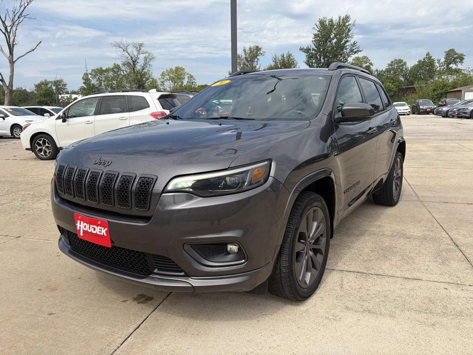 Used 2020 Jeep Cherokee High Altitude AWD/4WD image 3