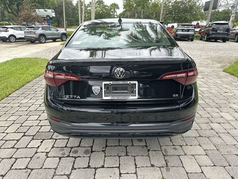 Used 2024 Volkswagen Jetta SE FWD image 36