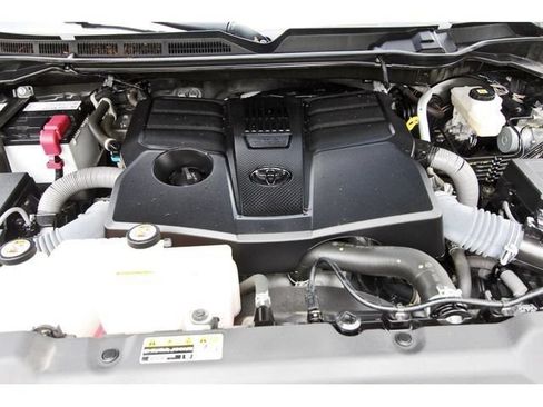 Used 2023 Toyota Tundra Platinum AWD/4WD image 31