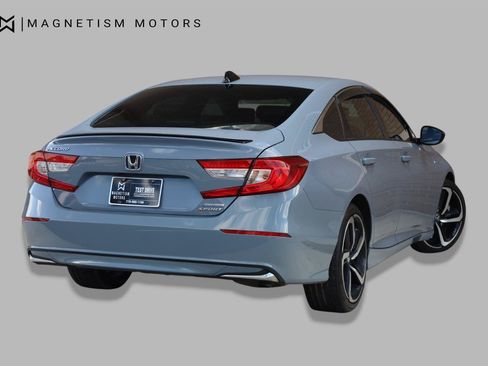 Used 2022 Honda Accord Sport image 9