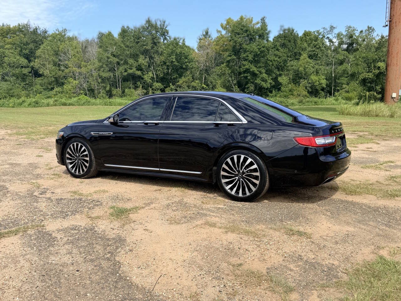 Used 2017 Lincoln Continental Black Label w/ Rear-seat Package AWD/4WD image 3