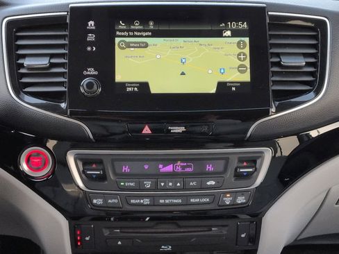 Used 2020 Honda Pilot Touring image 30