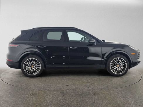 Used 2021 Porsche Cayenne AWD/4WD image 6