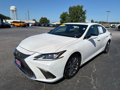 Used 2020 Lexus ES 350 w/ Premium Package FWD image 7