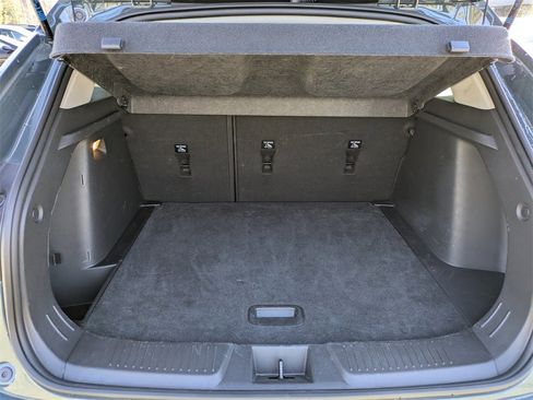 Used 2025 Chevrolet Trax LT image 12