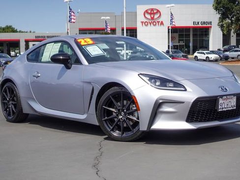 Used 2023 Toyota GR86 Premium w/ ALL Weather Mat Package (TMS) RWD image 7