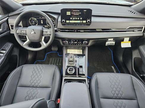 New 2025 Mitsubishi Outlander SEL Black Edition image 7