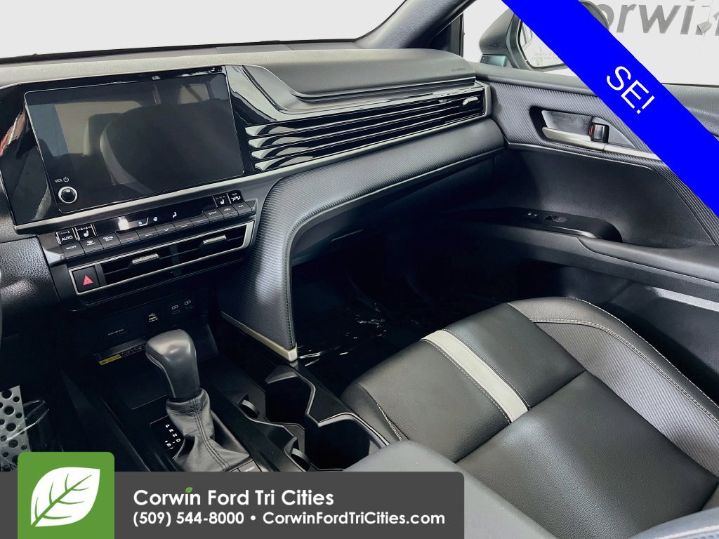 Used 2025 Toyota Camry SE w/ Convenience Package AWD/4WD image 26