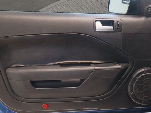 Used 2006 Ford Mustang GT image 16