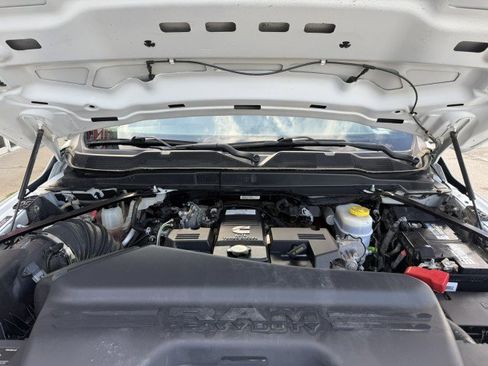 Used 2022 RAM 2500 Tradesman w/ Chrome Appearance Group image 20