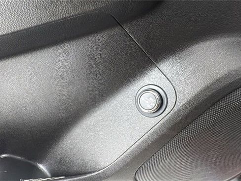 Used 2023 GMC Acadia SLE w/ Driver Convenience Package image 22