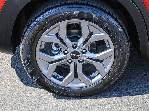 Certified 2024 Kia Seltos S FWD image 12