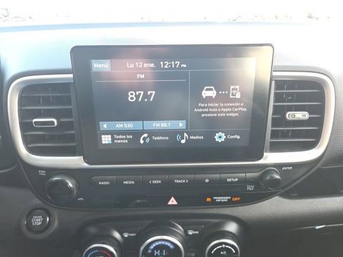 Used 2024 Hyundai Venue SEL image 22