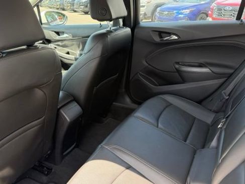 Used 2016 Chevrolet Cruze Premier FWD image 12