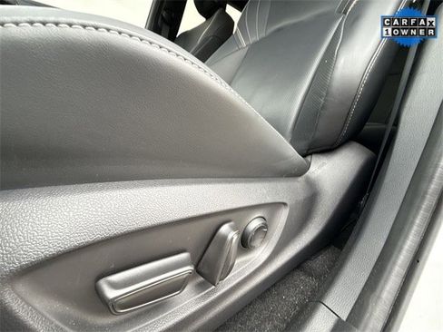 Used 2025 Toyota Crown Signia image 12