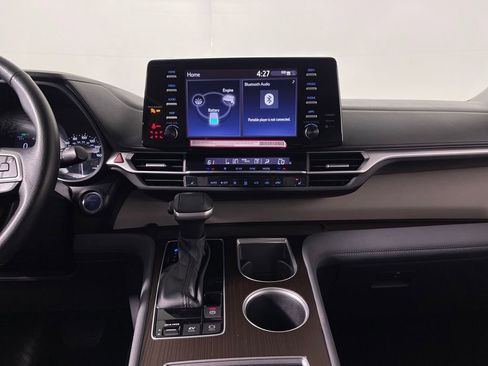 Certified 2024 Toyota Sienna XLE image 15