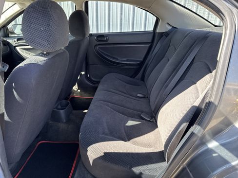 Used 2005 Dodge Stratus SXT FWD image 4