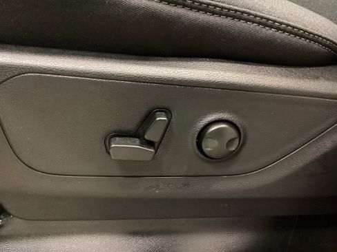 New 2026 RAM 1500 4x4 Crew Cab image 16