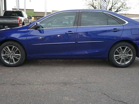 Used 2016 Toyota Camry SE w/ Protection Package (Q2) FWD image 6