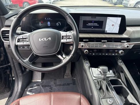 Used 2024 Kia Telluride EX w/ EX Captain's Chair Package FWD image 18