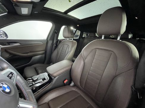 Certified 2024 BMW X4 M40i w/ Premium Package image 9