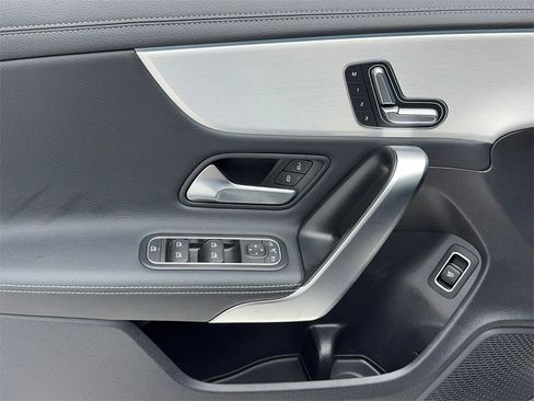 Used 2025 Mercedes-Benz CLA 250 image 38