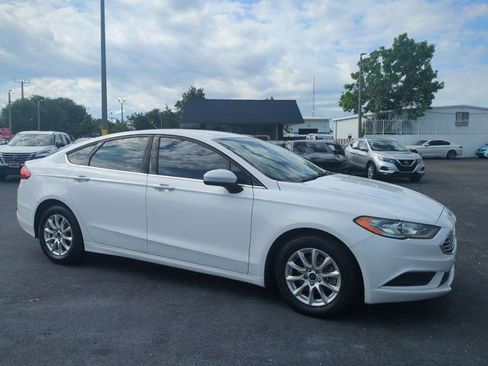 Used 2017 Ford Fusion S FWD image 2