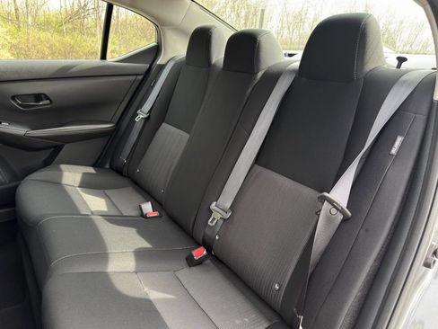 Used 2025 Nissan Sentra SV image 19