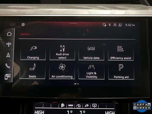 Used 2023 Audi e-tron Premium Plus image 52