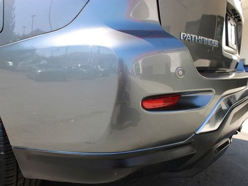 Used 2019 Nissan Pathfinder SL image 40