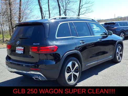 Used 2025 Mercedes-Benz GLB 250 4MATIC image 6