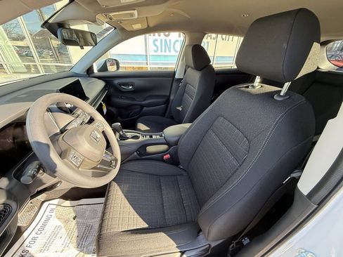 New 2026 Honda HR-V LX image 7
