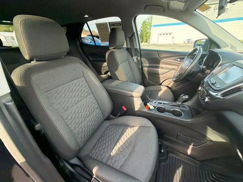 Used 2018 Chevrolet Equinox LT FWD image 25