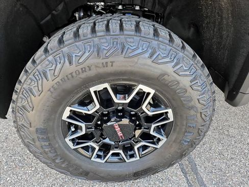 New 2026 GMC Sierra 2500 AT4X AWD/4WD image 36