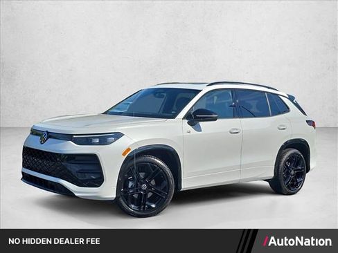 New 2026 Volkswagen Tiguan SE R-Line FWD image 1