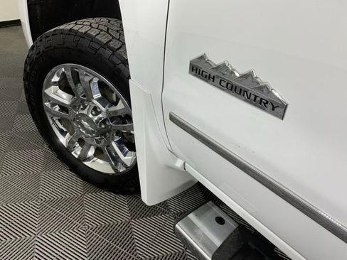 Used 2019 Chevrolet Silverado 2500 High Country w/ Duramax Plus Package image 44