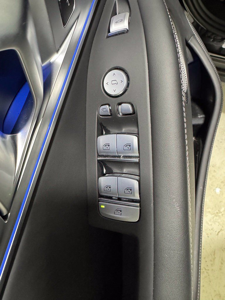Used 2024 BMW XM AWD/4WD image 12