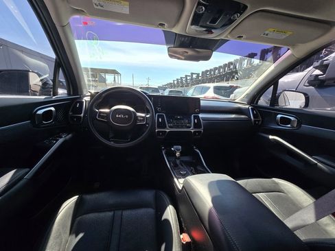 Used 2023 Kia Sorento S image 27