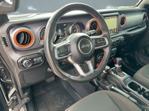 Used 2022 Jeep Gladiator Mojave w/ Cold Weather Group image 4