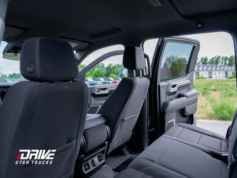 Used 2023 GMC Sierra 1500 Elevation image 26